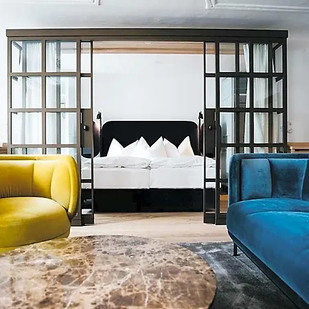 Arthotel Blaue Gans 4*