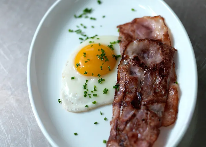 מלון Arthotel Blaue Gans 4*