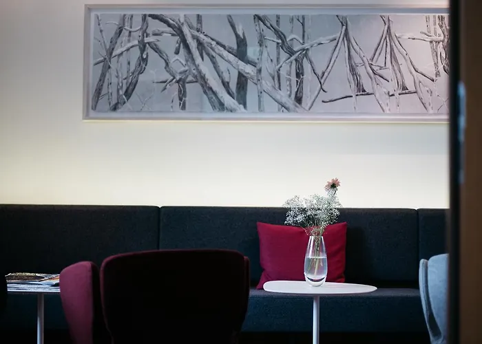 מלון Arthotel Blaue Gans 4*